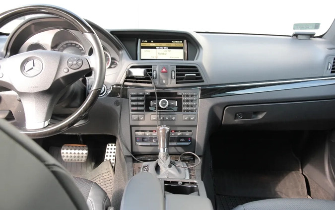 Mercedes-Benz Klasa E cena 151500 przebieg: 20720, rok produkcji 2010 z Mogielnica małe 466
